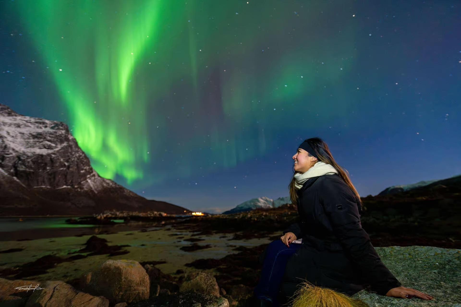 Tromsø: Northern Lights Safari with Expert Guides and Photos photo 16