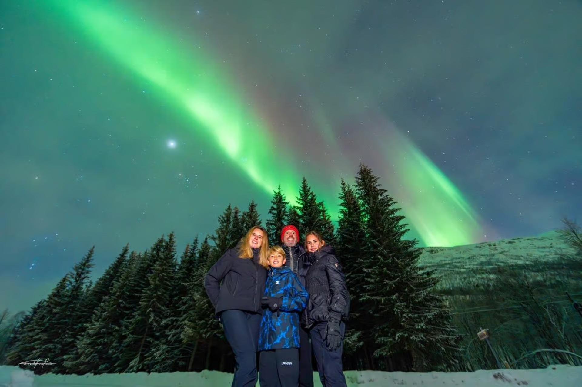 Tromsø: Northern Lights Safari with Expert Guides and Photos photo 23