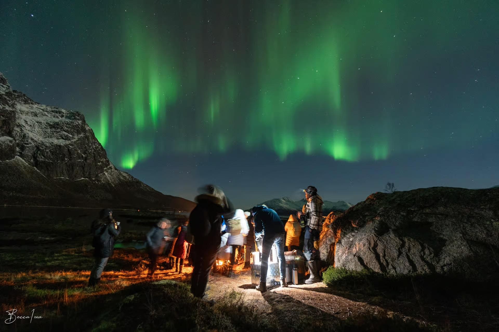 Tromsø: Northern Lights Safari with Expert Guides and Photos photo 11