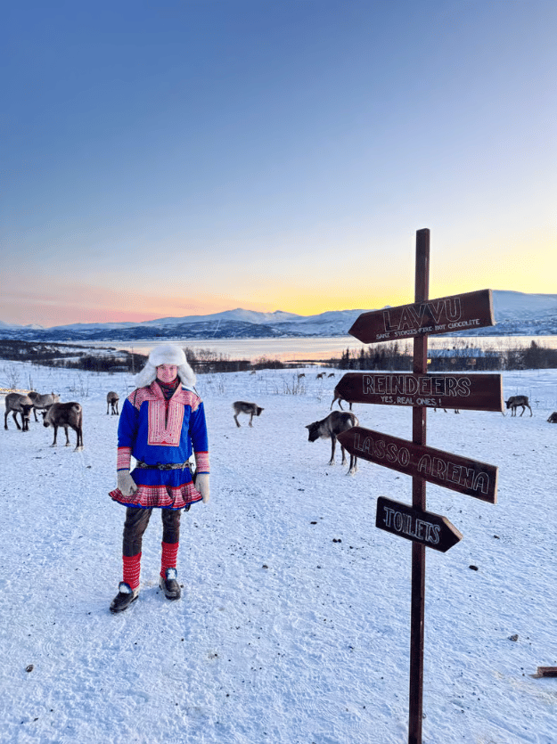 Tromsø: Reindeer Feeding & Sami Culture Experience photo 2