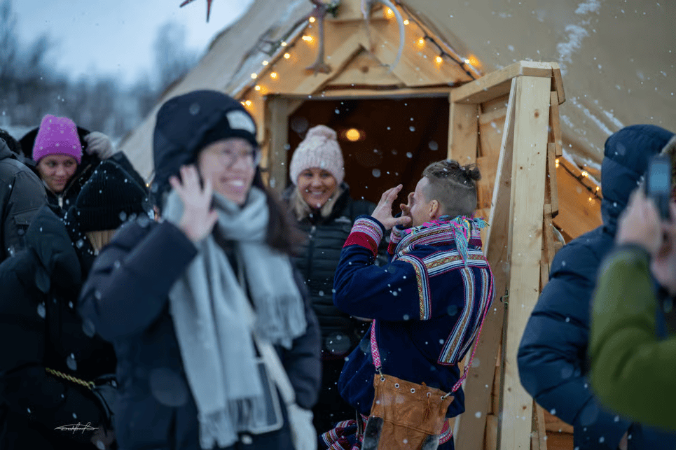 Tromsø: Reindeer Feeding & Sami Culture Experience photo 10