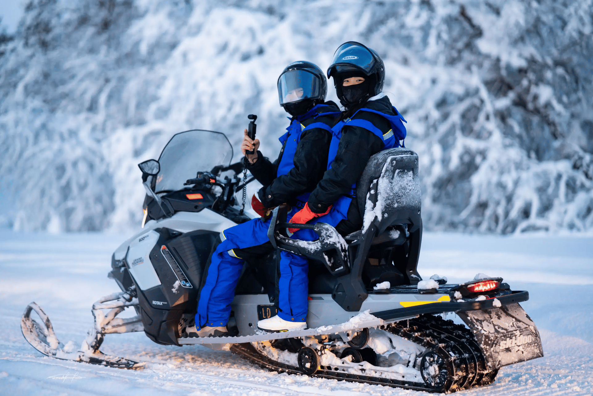 Tromsø: Local Snowmobile Experience photo 2